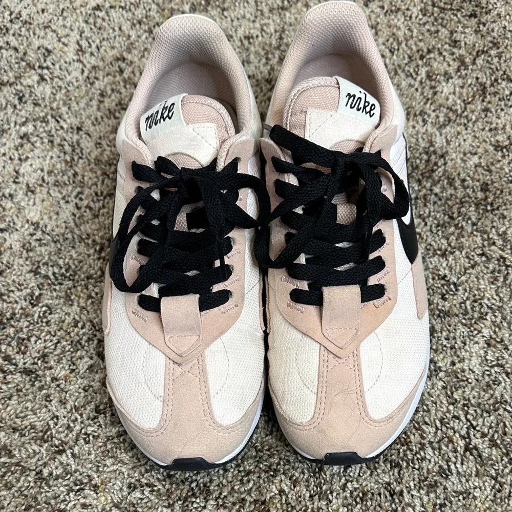 Nike Women's Beige and Black Sneakers - Picture 2 of 7
